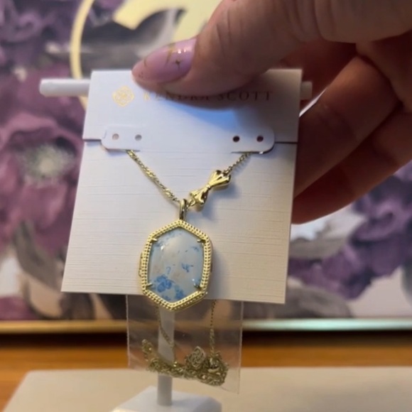 Kendra Scott x LoveShackFancy Daphne Gold Locket Necklace NEW - Picture 6 of 15